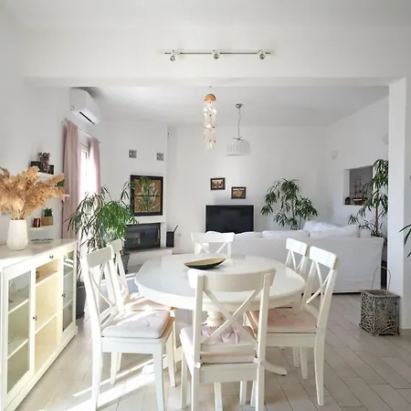 La Belle Casa De Parikia * Páros