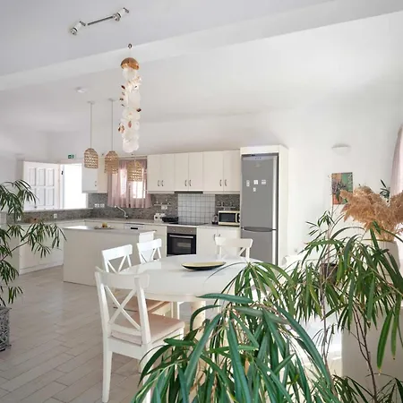 Feriehus La Belle Casa De Parikia *